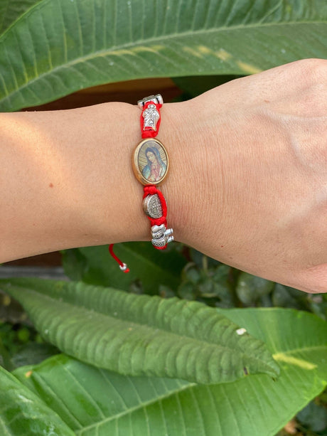 Spiritual red thread bracelet featuring Virgen De Guadalupe